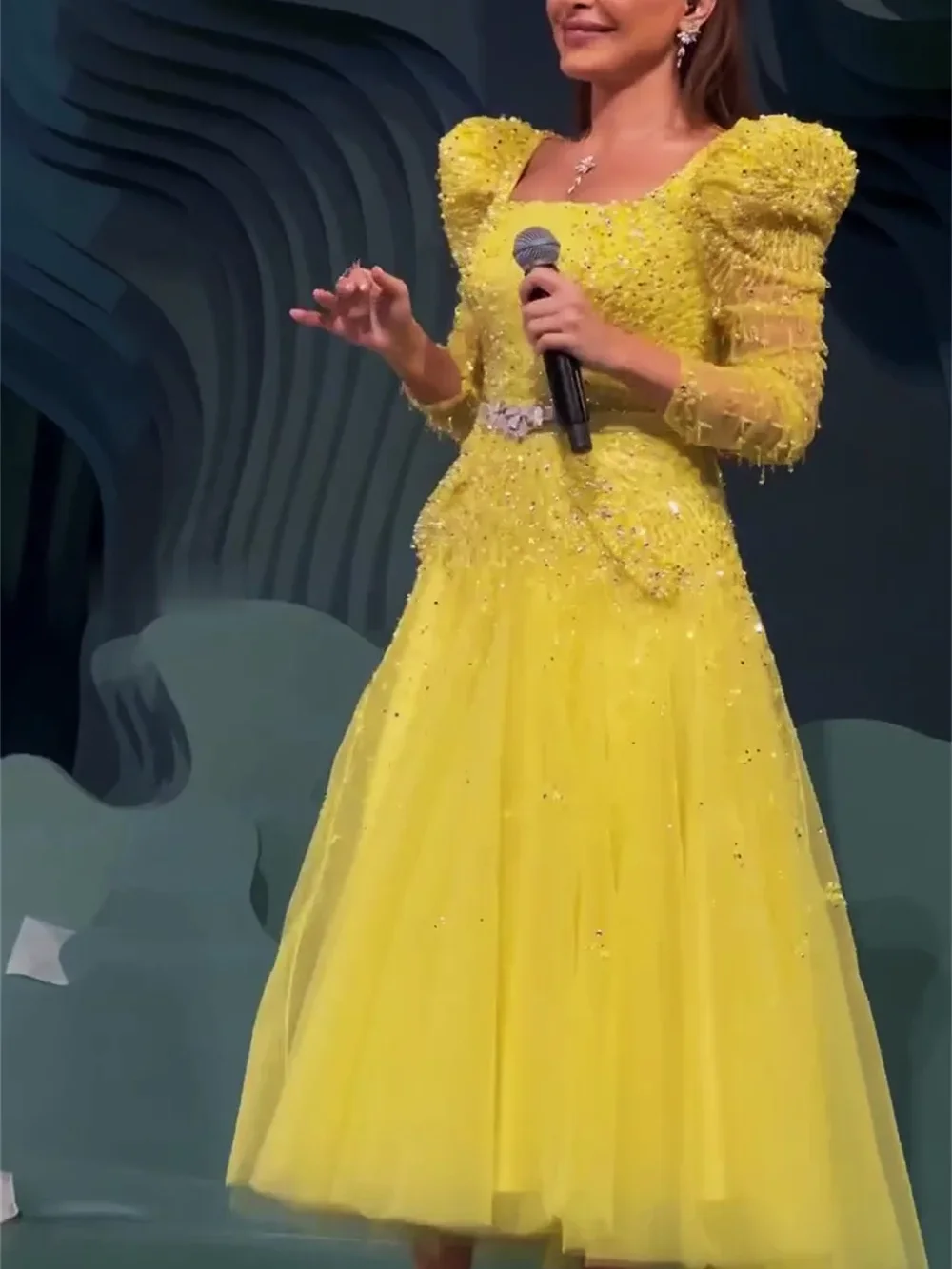 Элегантные квадратные вечерние платья а-силуэта длиной до колен - Фотография_2