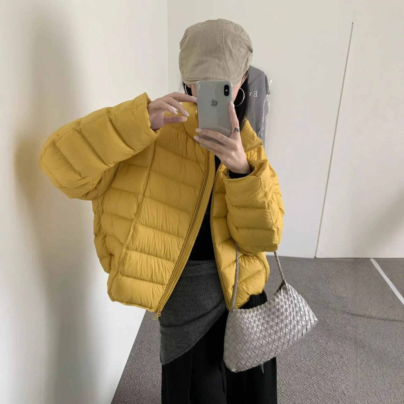 Женский короткий пуховик - новый осенне-зимний стиль