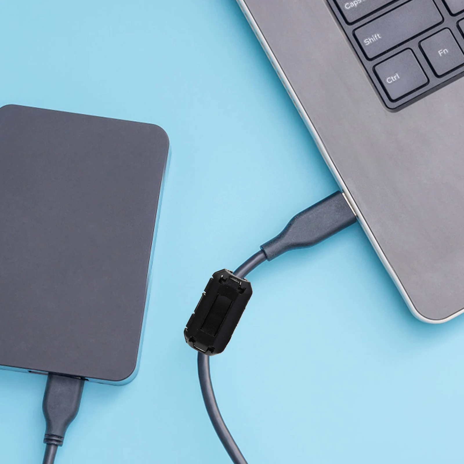 Клипсовый шумовой фильтр с ферритовым сердечником для подавления эми