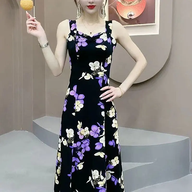 Женское винтажное платье миди без рукавов - Фотография_4