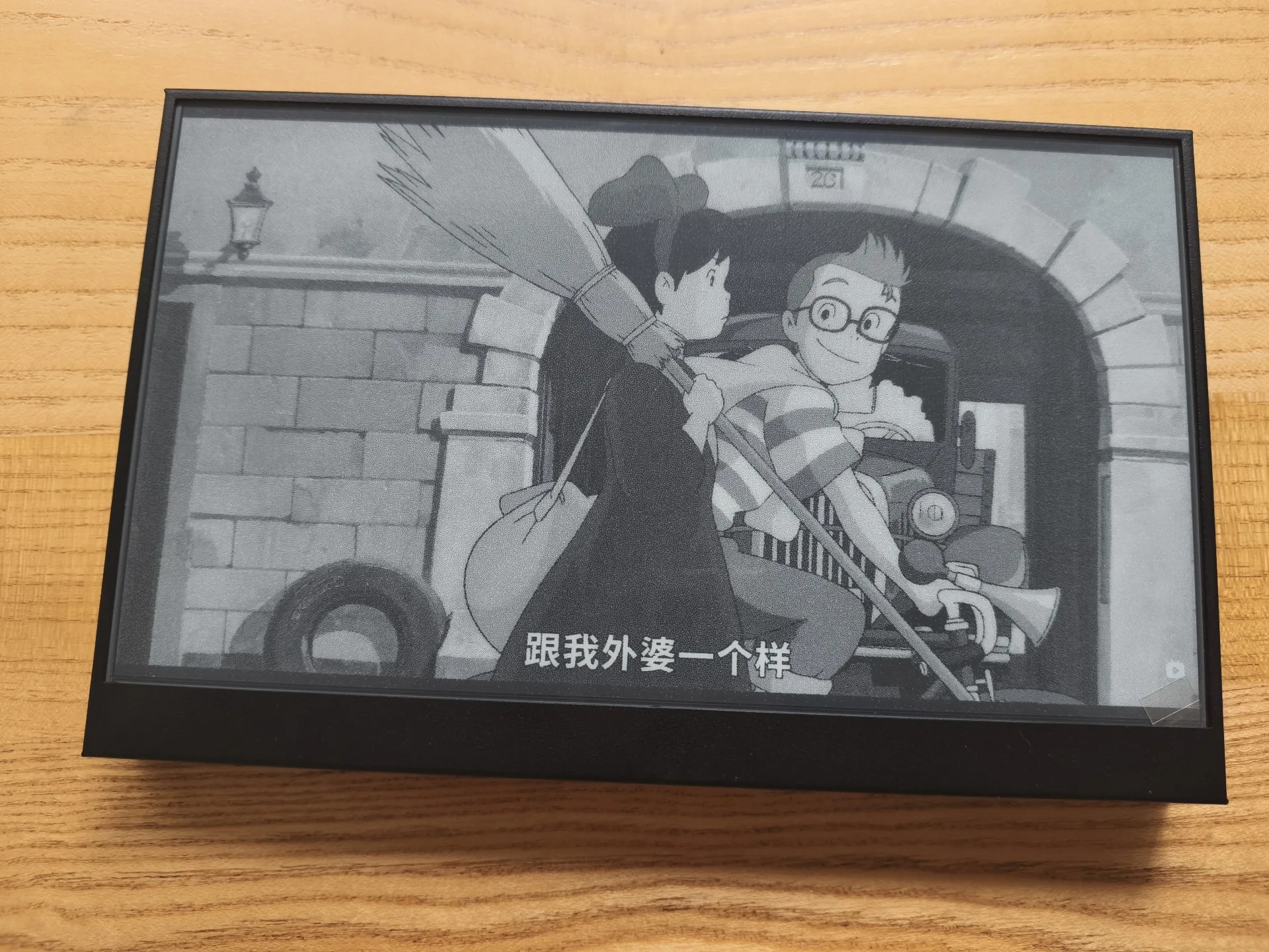 10,8-дюймовый монитор для компьютерных