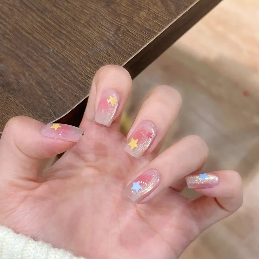 Миндальный пресс на ногтях y2k - Фотография_5