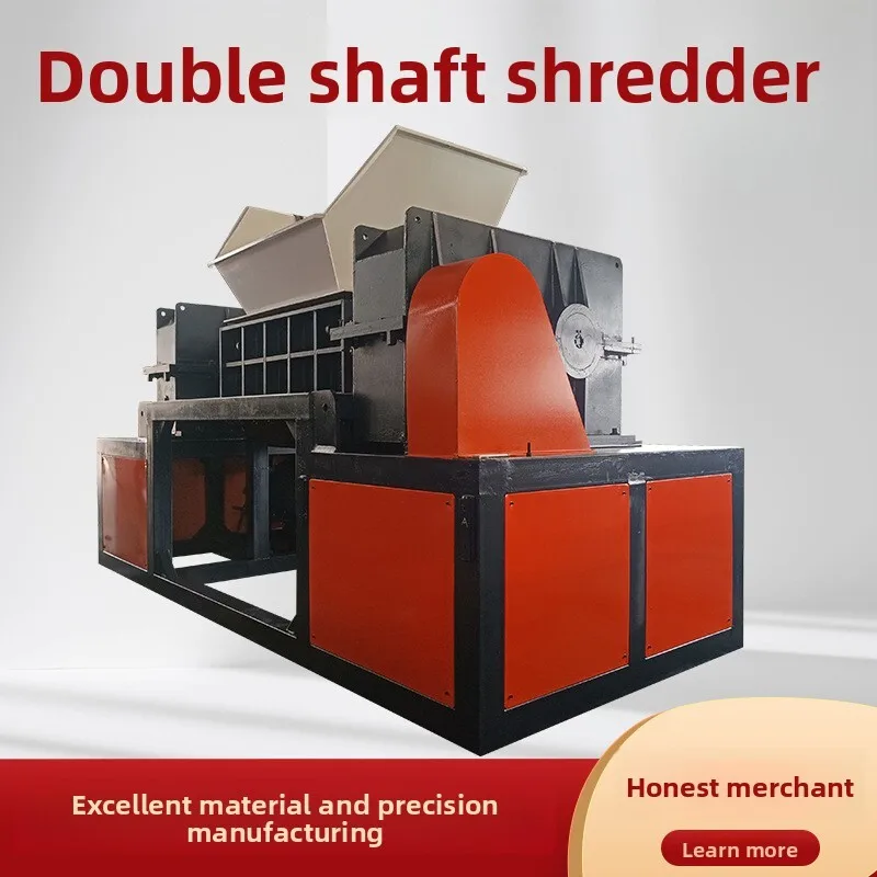 Дерево, большая шина - Фотография_2