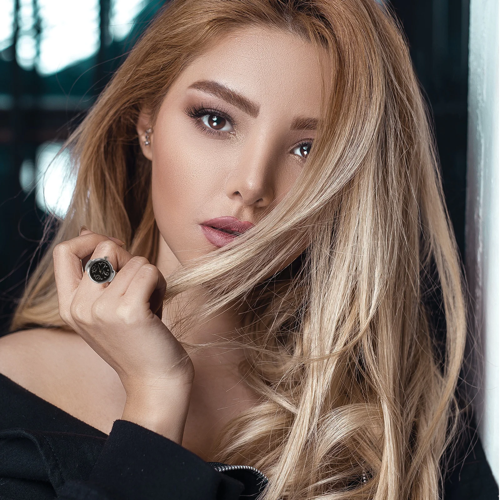 Мини-часы с кольцом