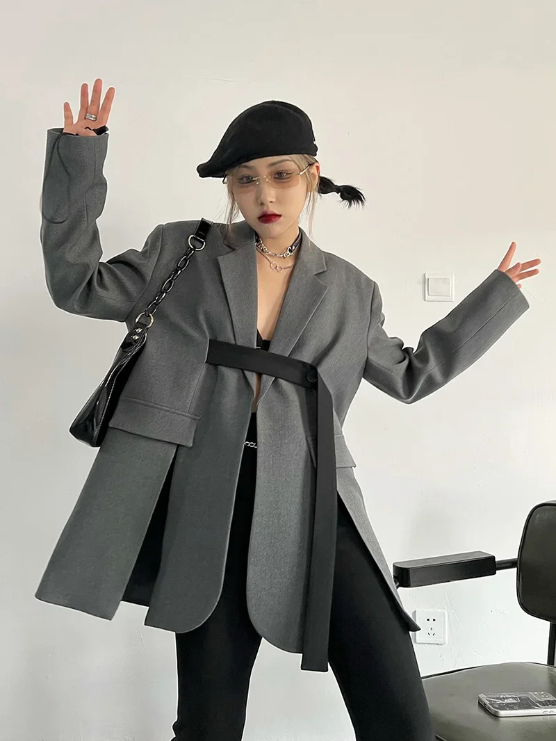 Женский блейзер с разрезом на подоле - Фотография_6