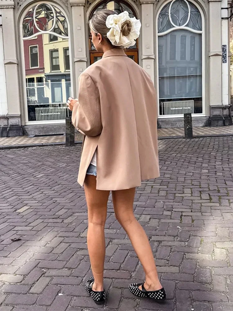 Модный пиджак с лацканами и пуговицами для женщин - Фотография_3