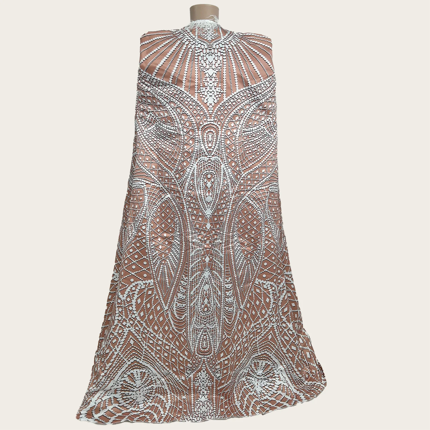 Клубное платье, белый узкий комбинезон с принтом - Фотография_2