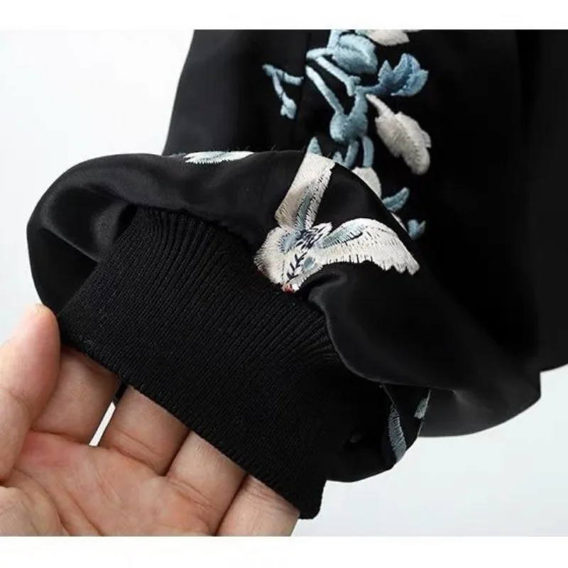 Высококачественная винтажная лоскутная кожаная куртка с вышивкой - Фотография_6