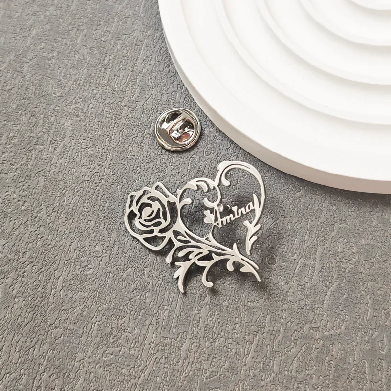 Брошь с именем розы и сердца на заказ - Фотография_5