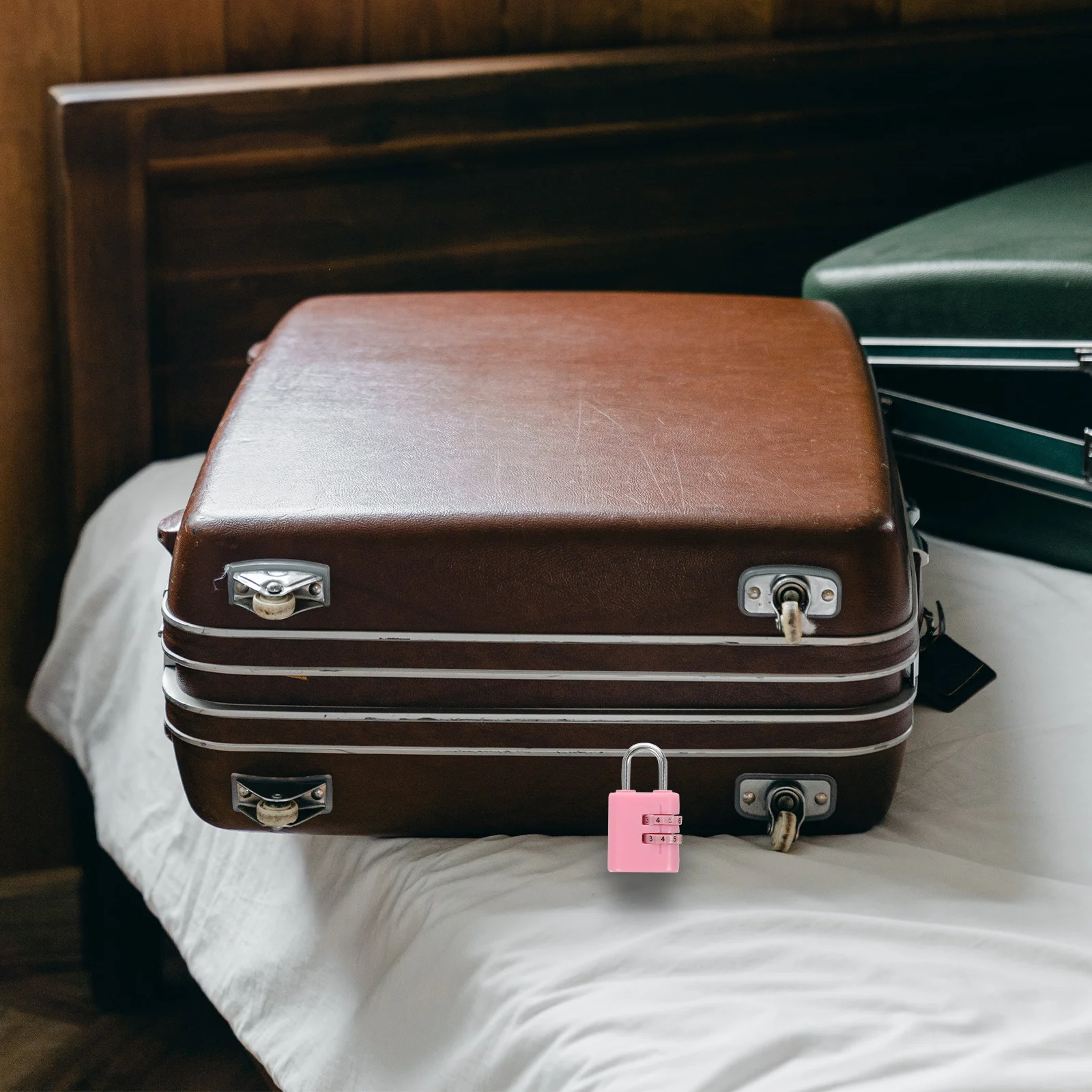 Маленький замок с мультяшным паролем - Фотография_2