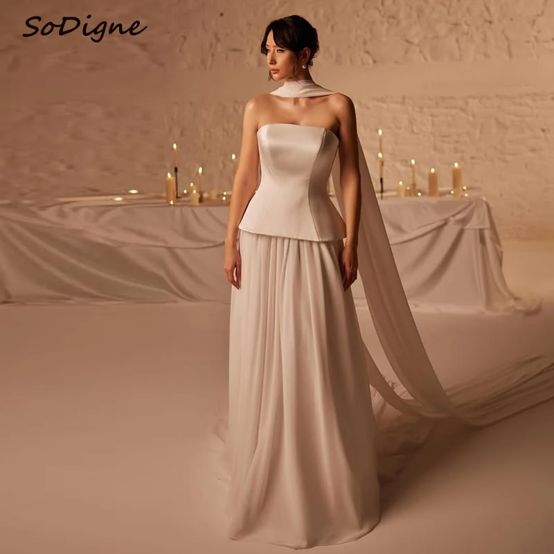 Свадебное платье трапециевидной формы без бретелек