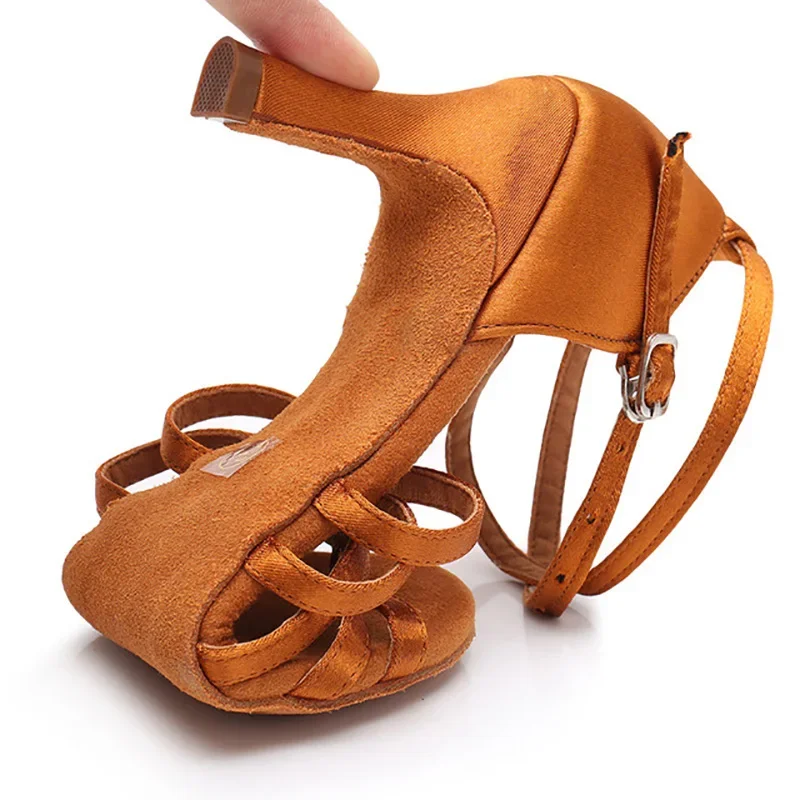 Женская обувь для латинских танцев - Фотография_5