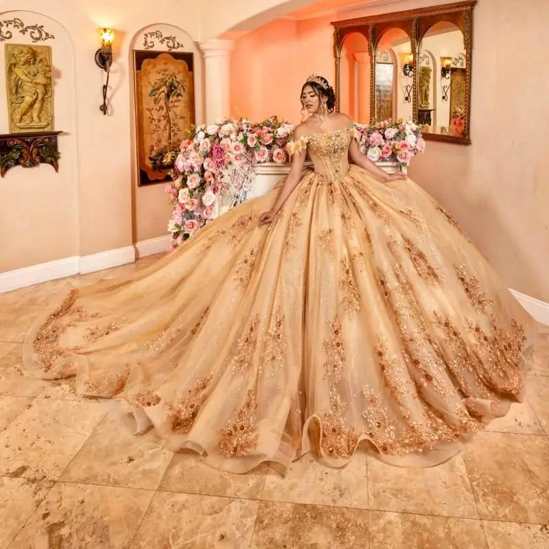 Блестящее золотое платье quinceanera - Фотография_3