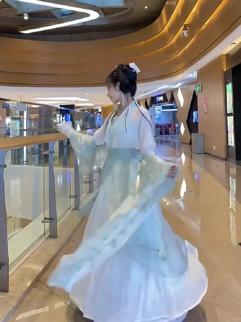 Китайское платье ханьфу