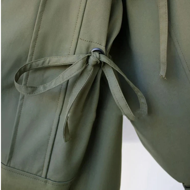 Женский облегающий плащ средней длины - Фотография_6