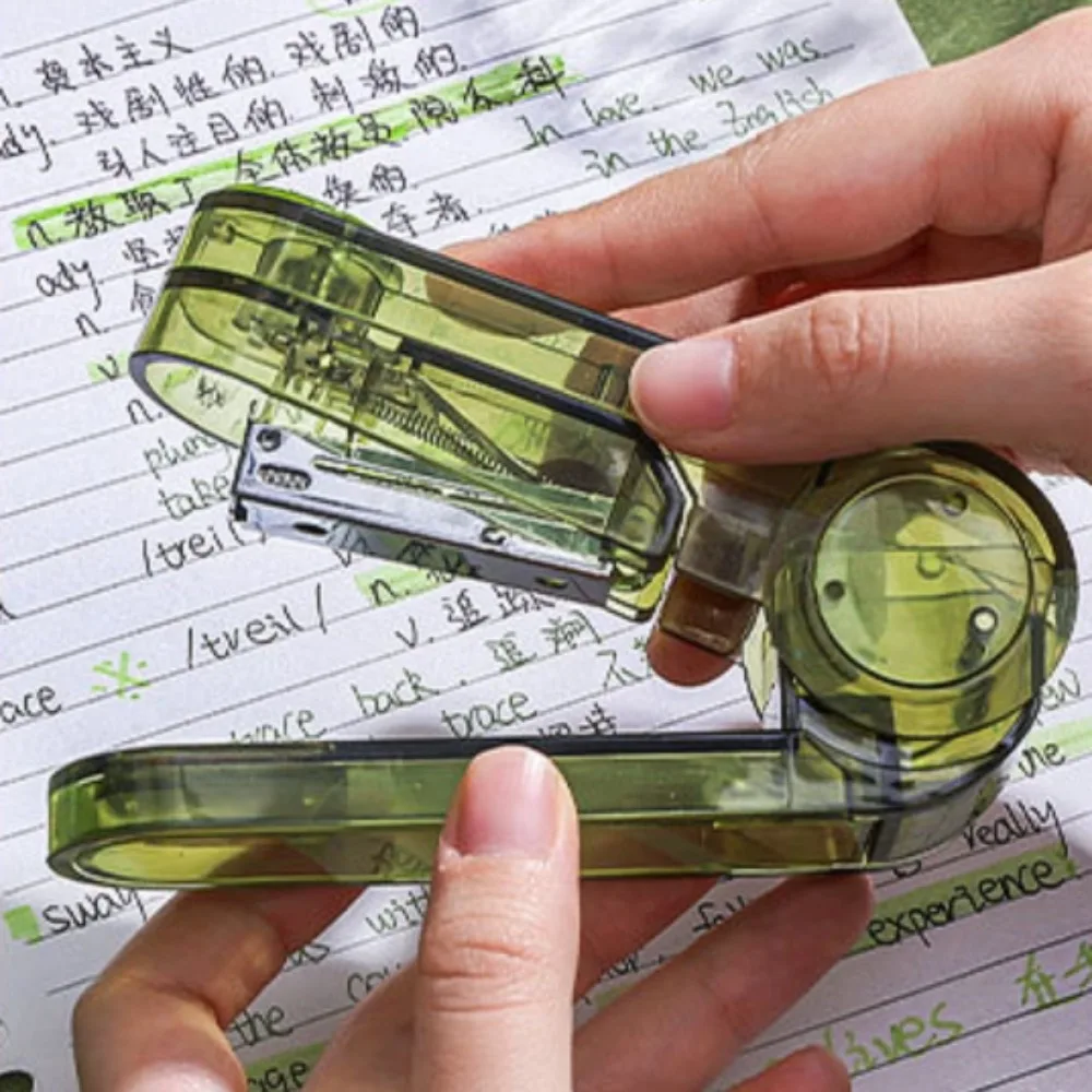 Manual 360° rotatable stapler lightweight