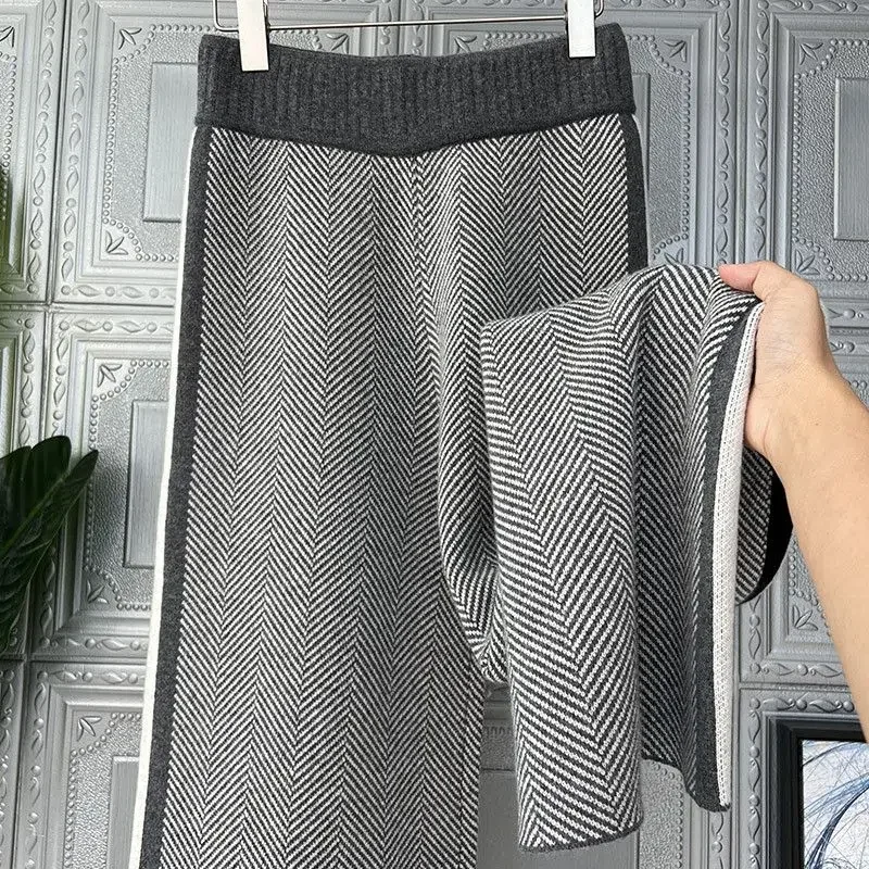 Брюки женские с широкими штанинами