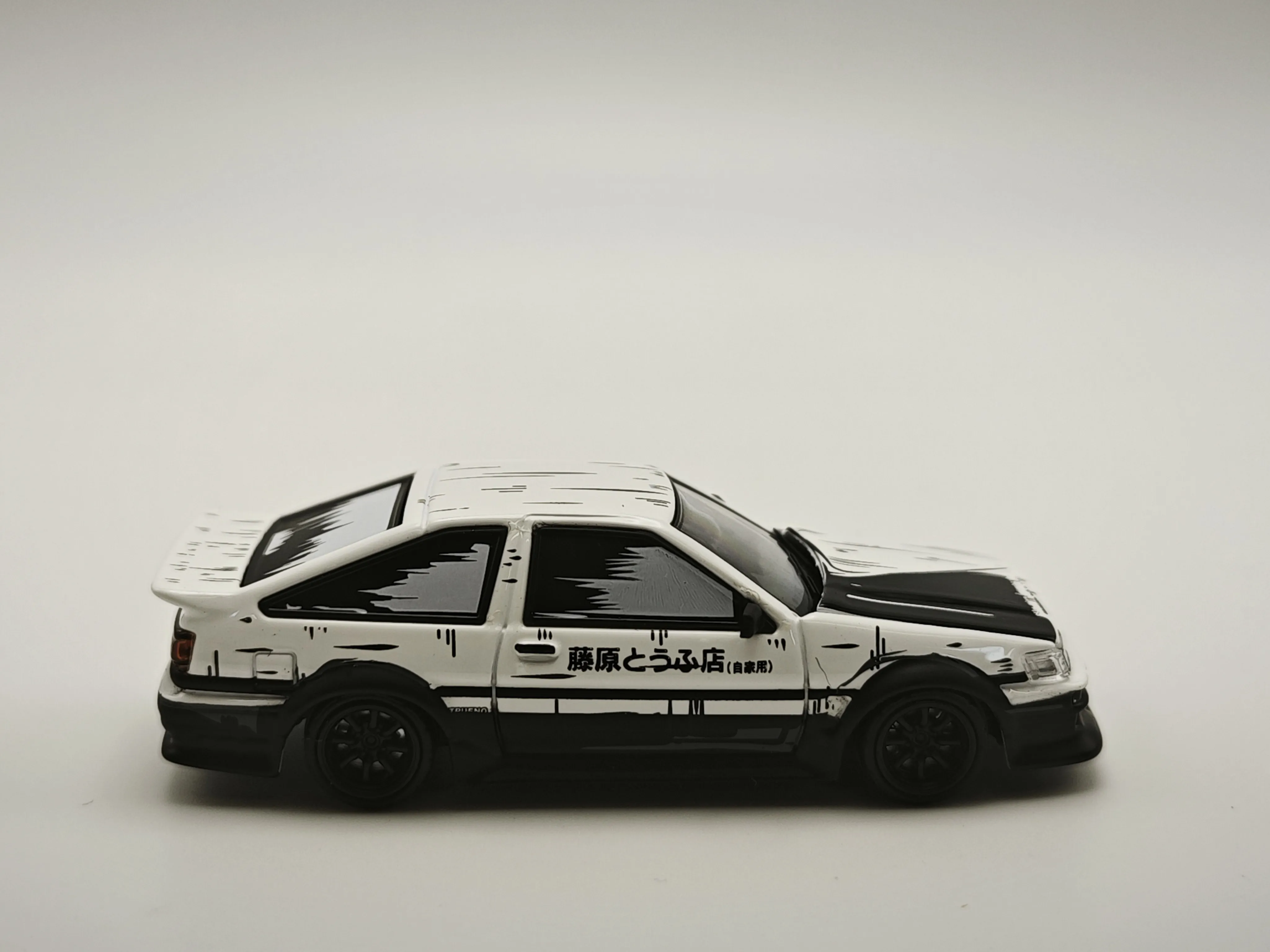 Sw 1:64 toyota широкофюмерная модель - Фотография_5