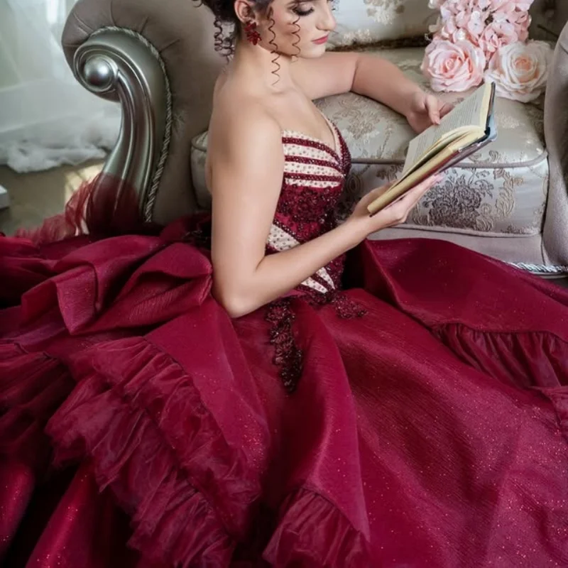Блестящее винно-красное платье quinceanera - Фотография_4