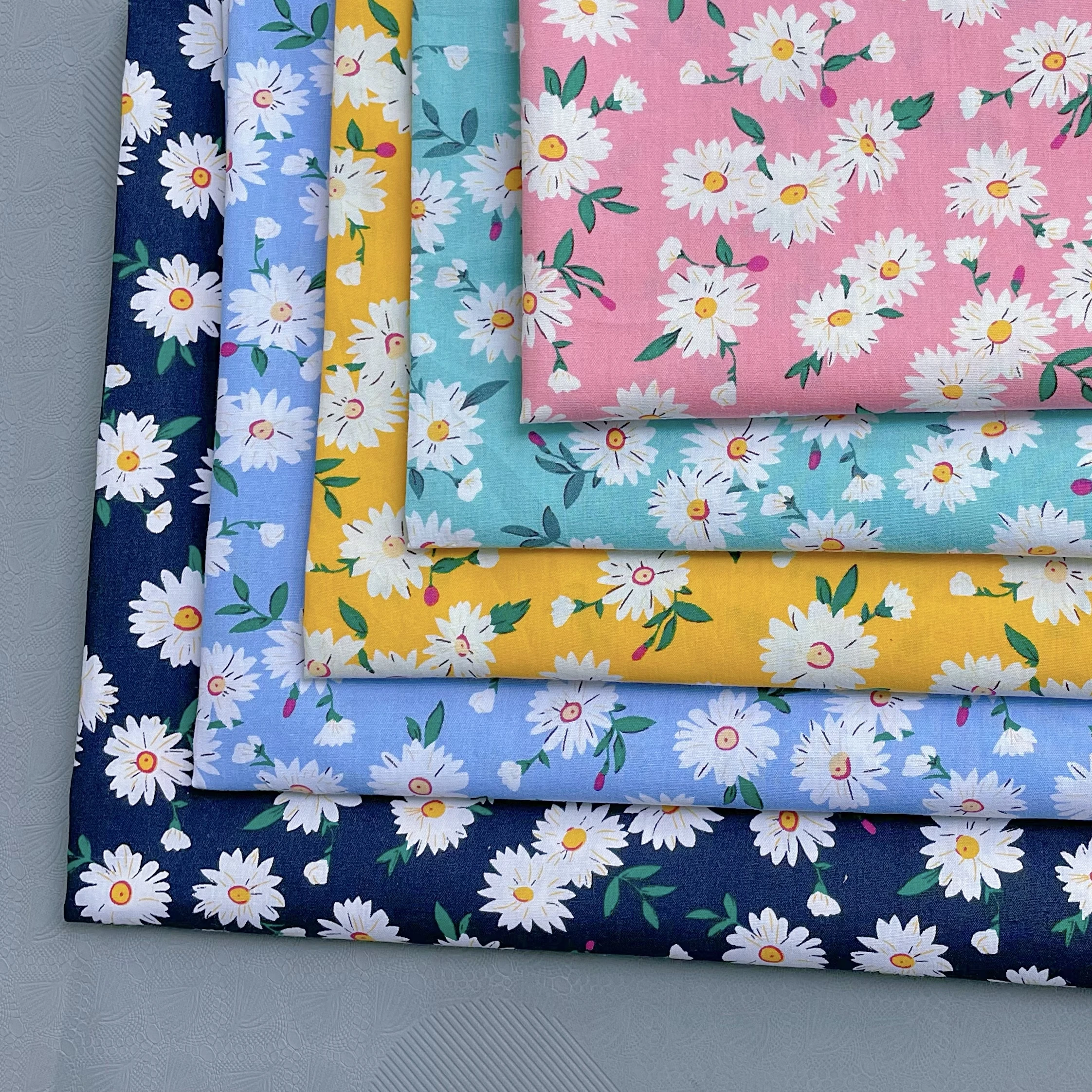 Весенне-летняя поплиновая ткань little daisy liberty с цветочным принтом - Фотография_2