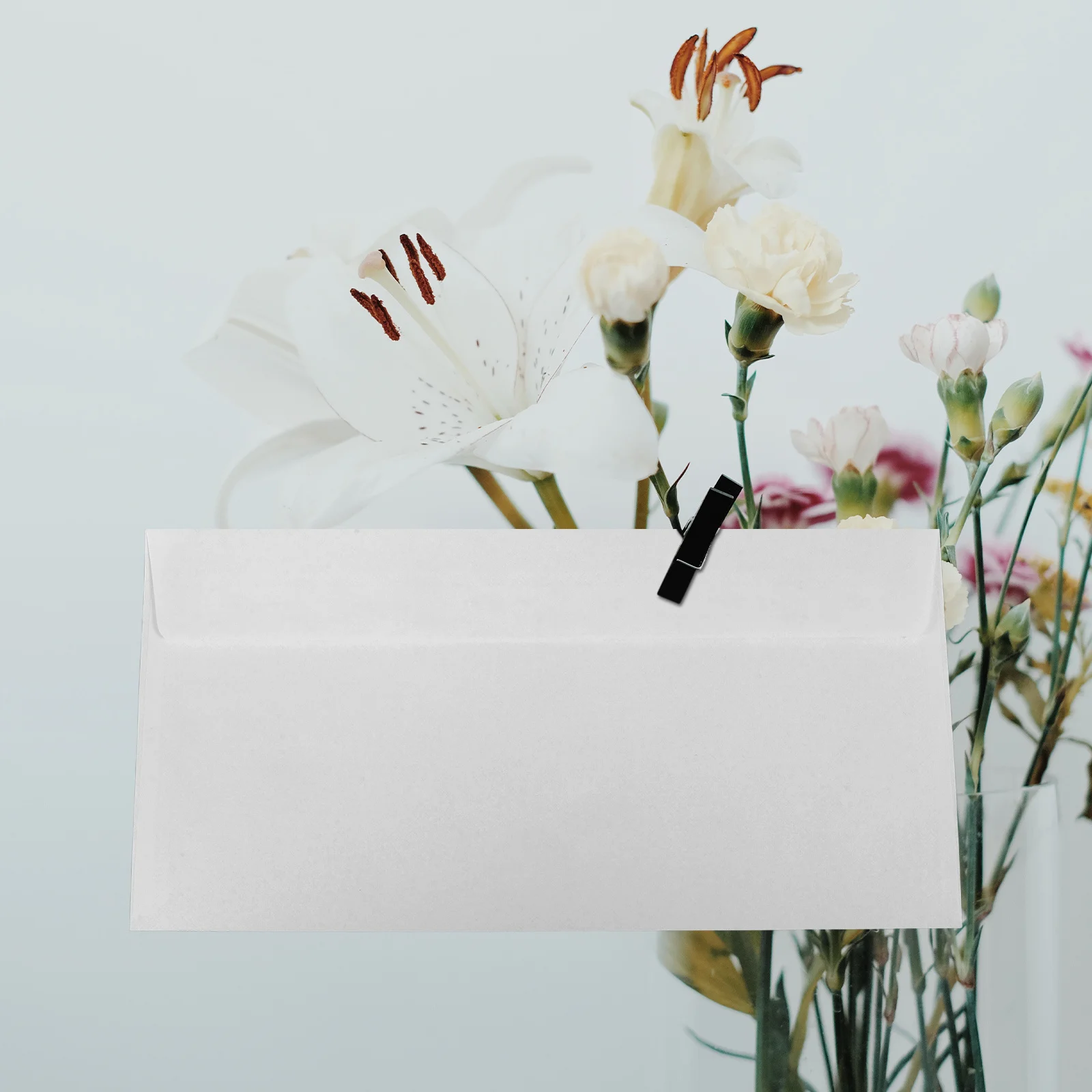 Безопасные самозапечатывающиеся белые конверты - Фотография_5