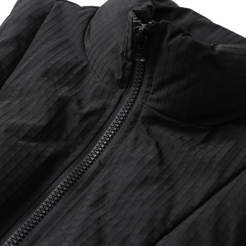 Зимний однотонный хлопковый жилет с воротником-стойкой - Фотография_5