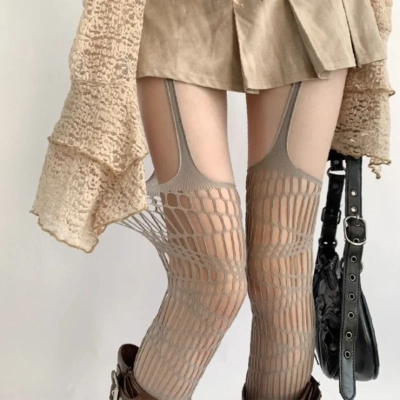 Цельные чулки на подтяжках