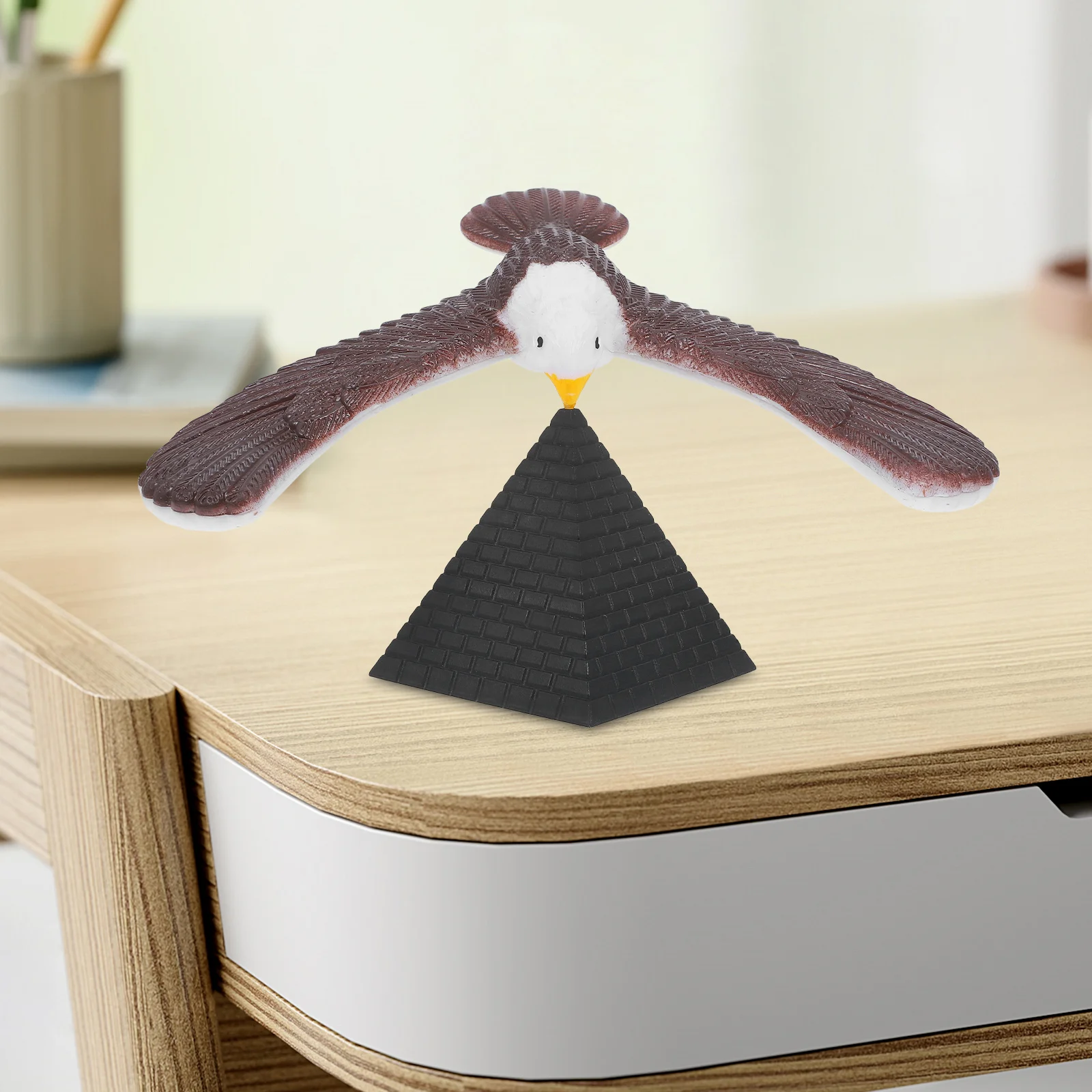 1 комплект, настольный балансирующий орл с подставкой в виде пирамиды
