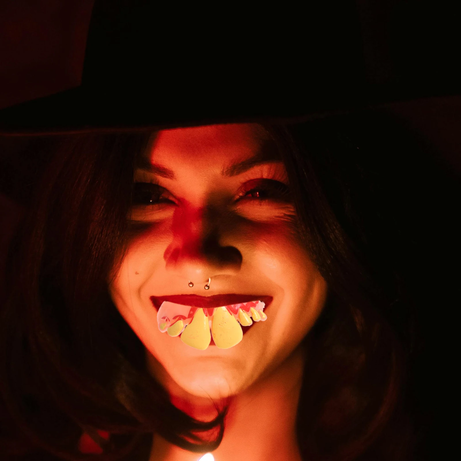 Забавный реквизит для вставных зубов - Фотография_4