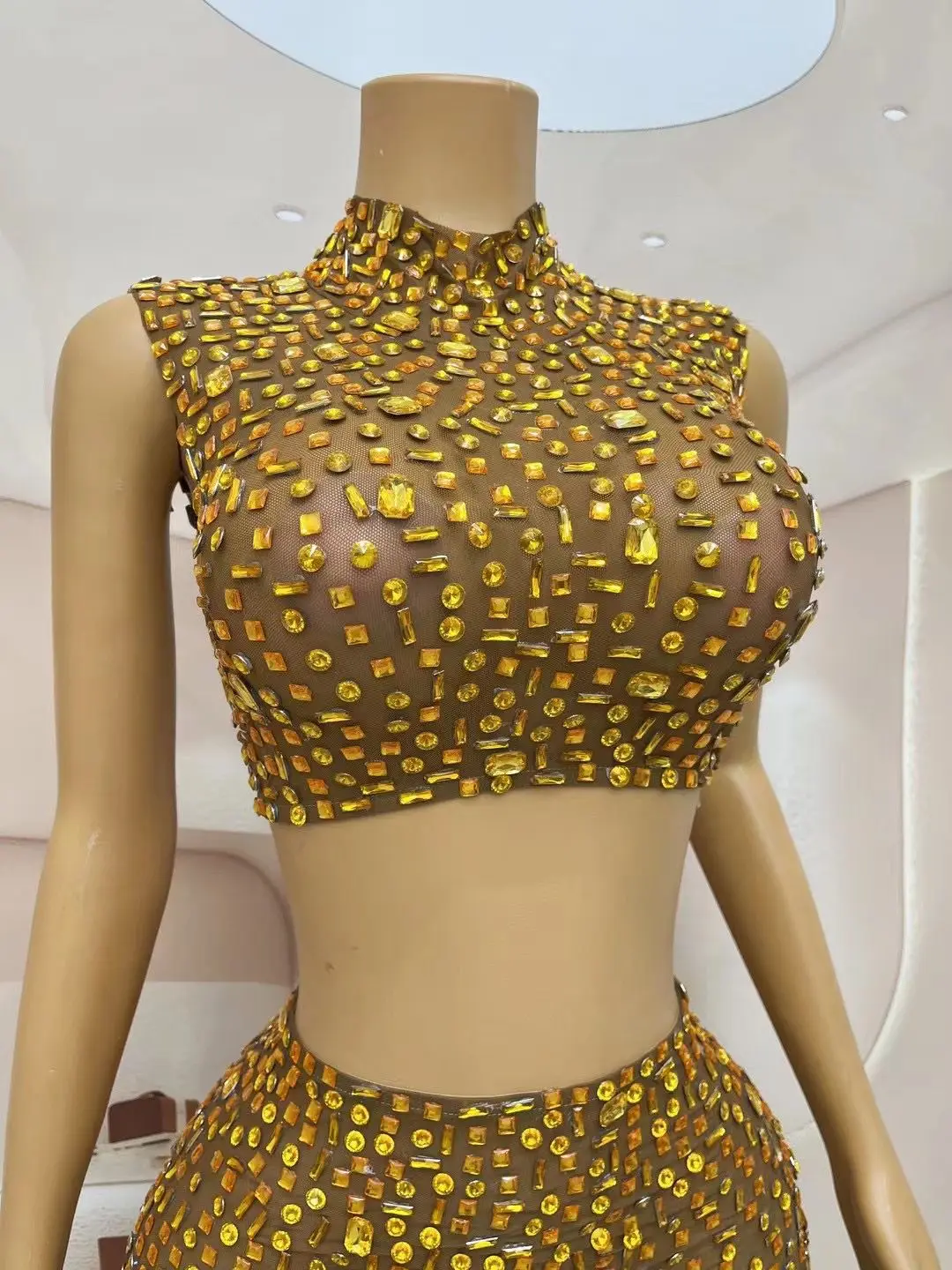 Гламурный сценический костюм для дня рождения - Фотография_6