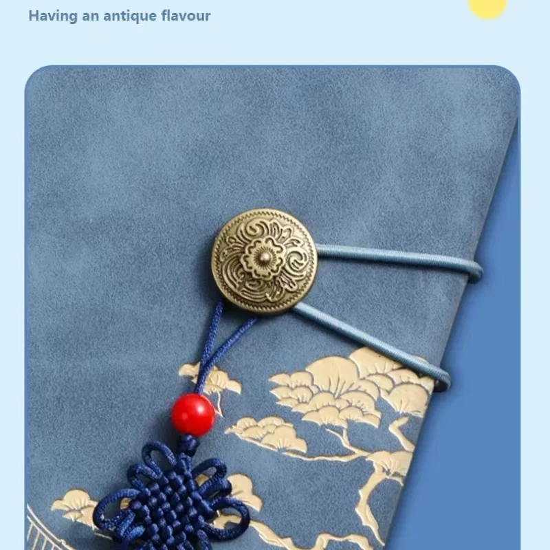 Пустой блокнот в стиле ретро с подвеской-кисточкой - Фотография_3