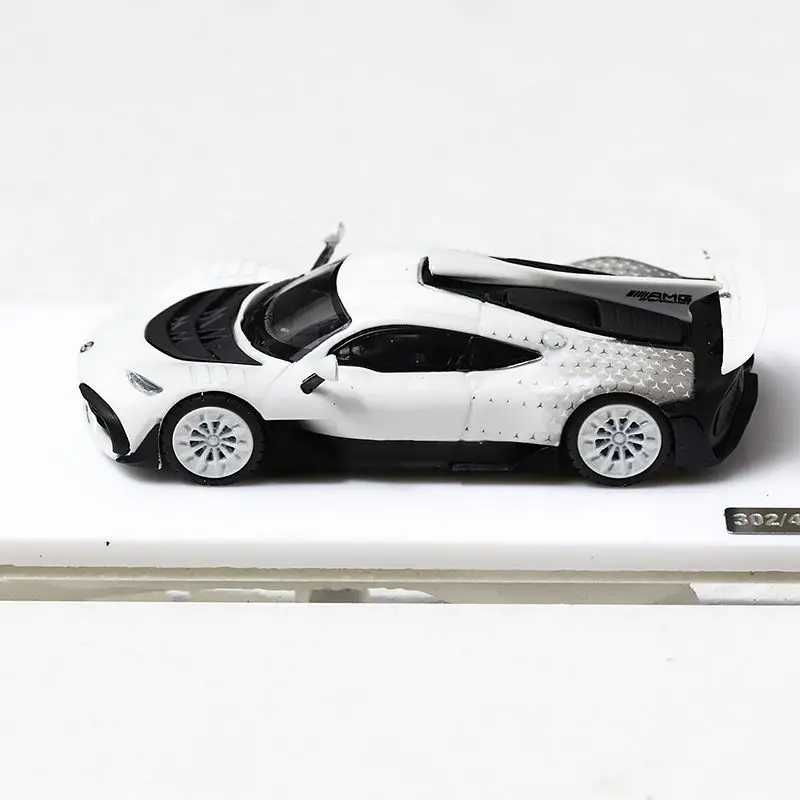 Cwl 1:64 mercedes-benz amg one - Фотография_3