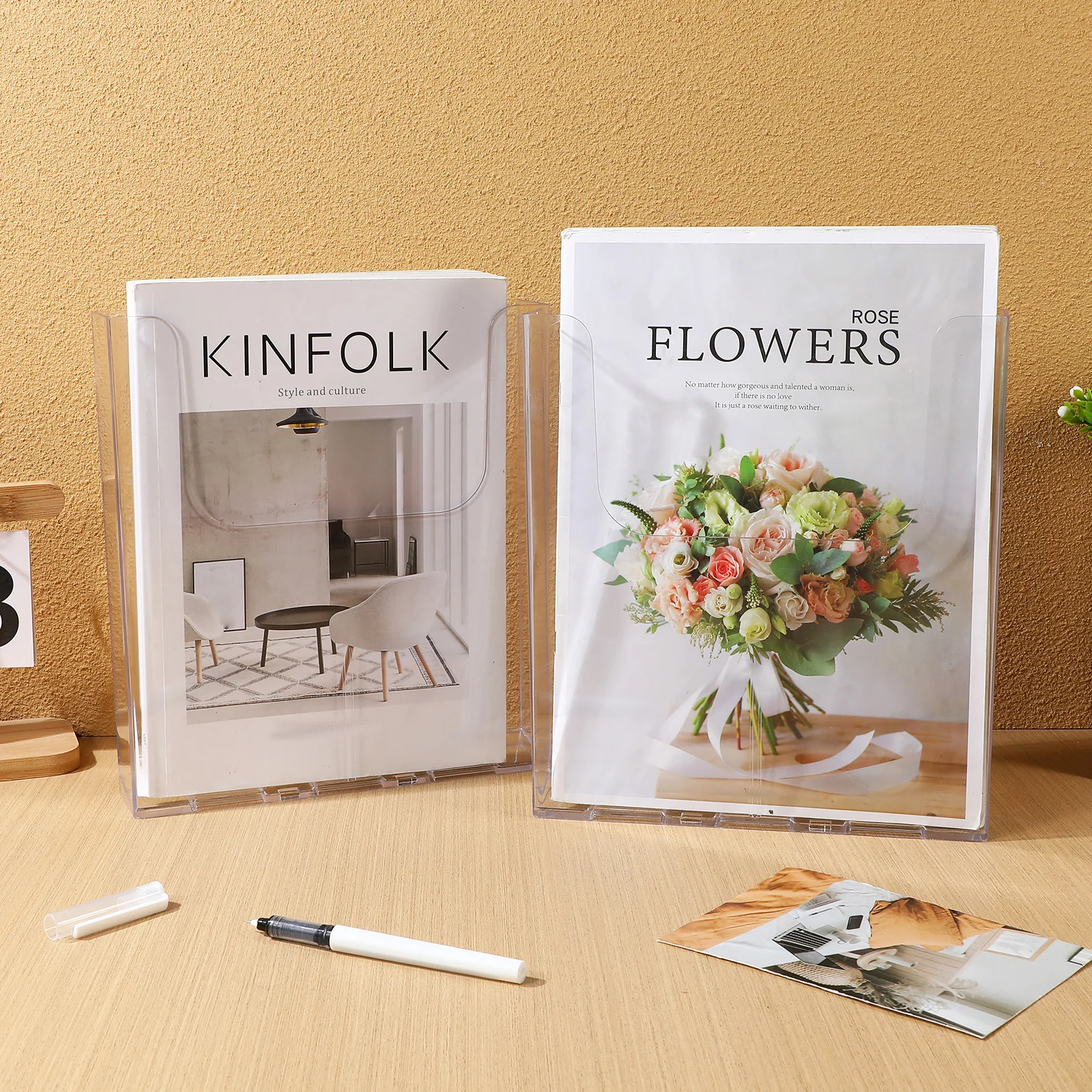 Акриловый настенный держатель для брошюр - Фотография_2