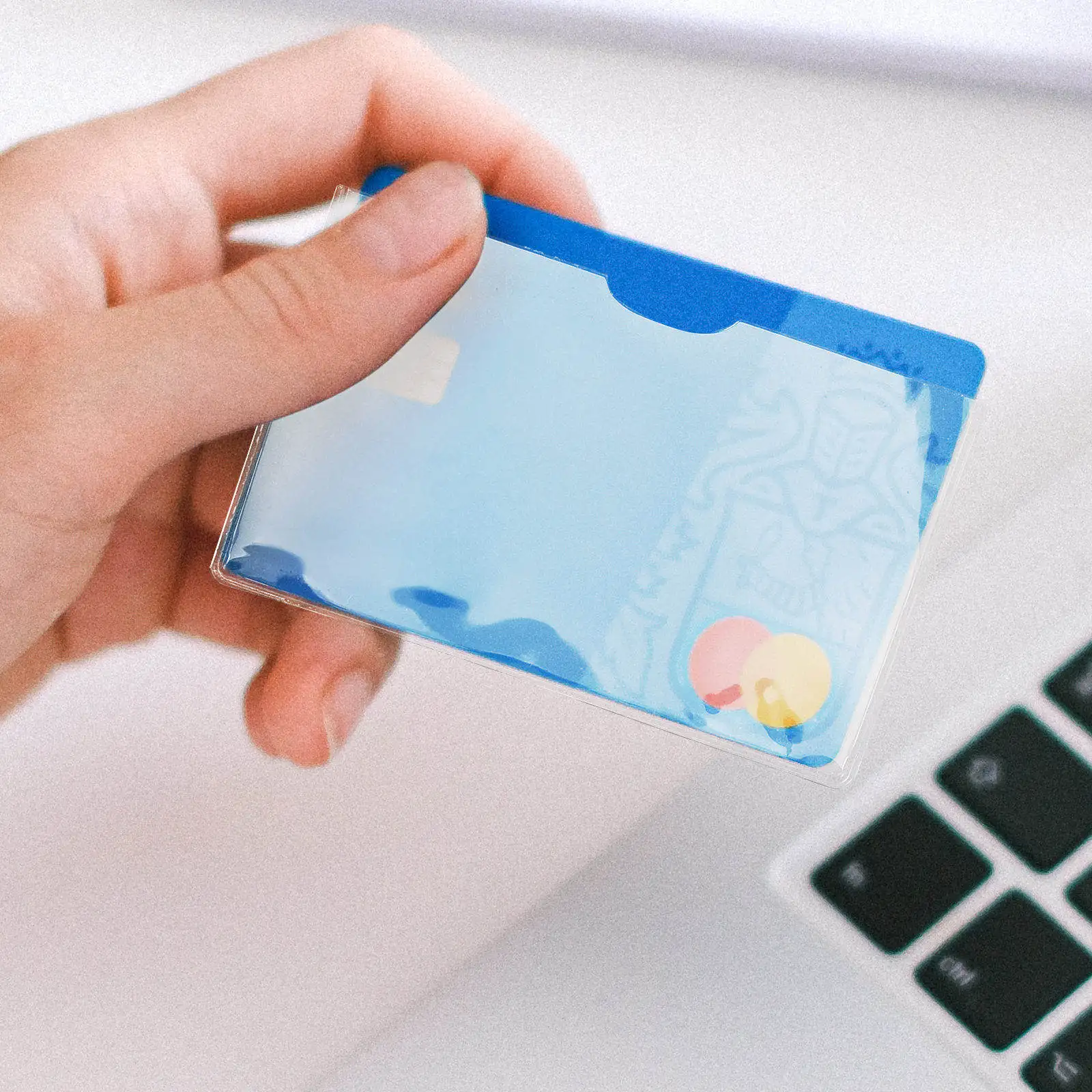 Прозрачные пластиковые защитные рукава для карт - Фотография_3