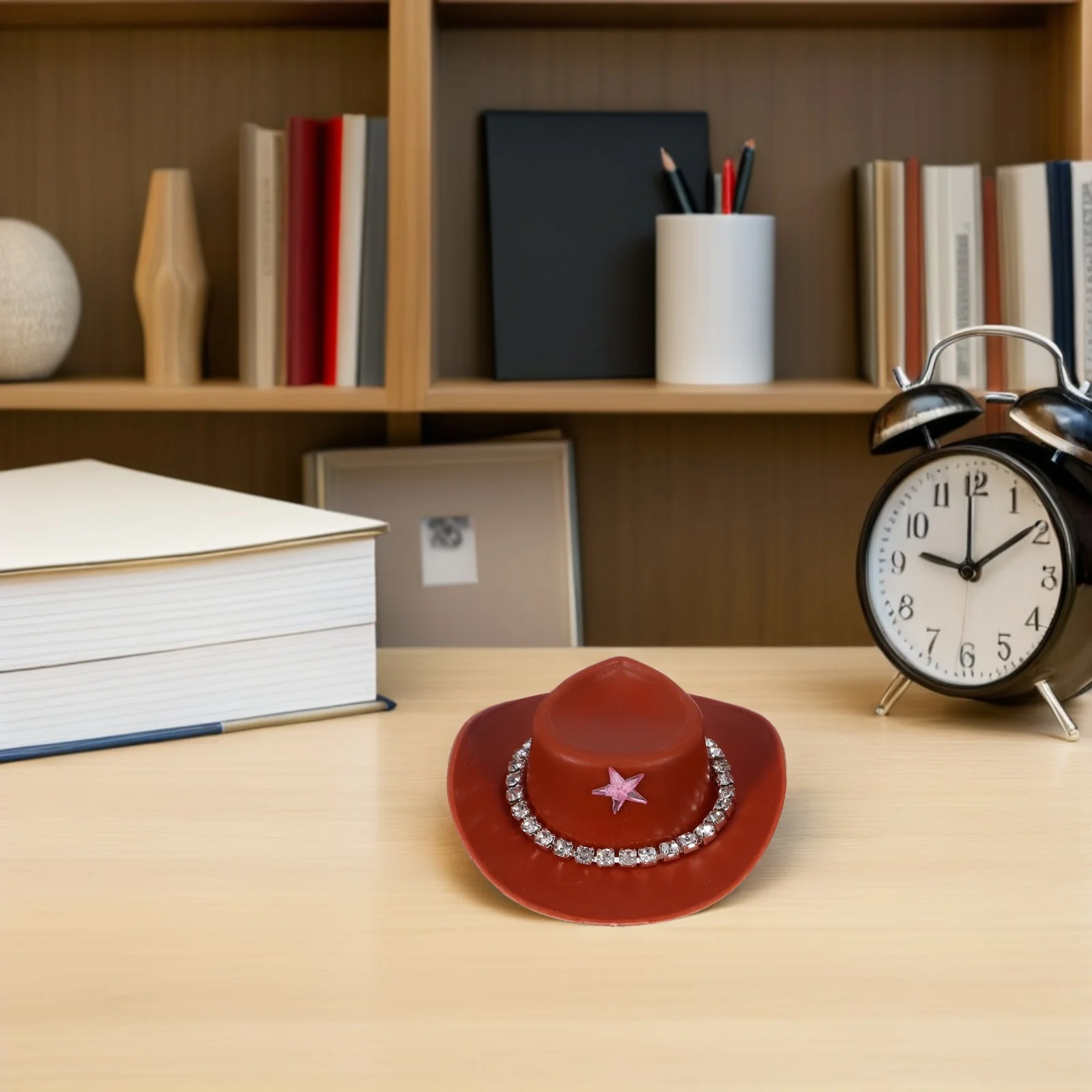 Коричневые мини-шляпы в стиле вестерн с блестящей цепочкой - Фотография_5