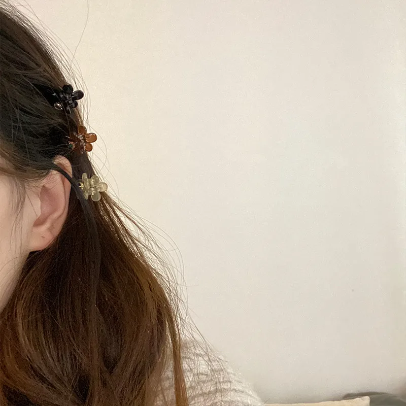 Корейская акриловая мини-заколка для волос roselife с цветком и когтями - Фотография_6