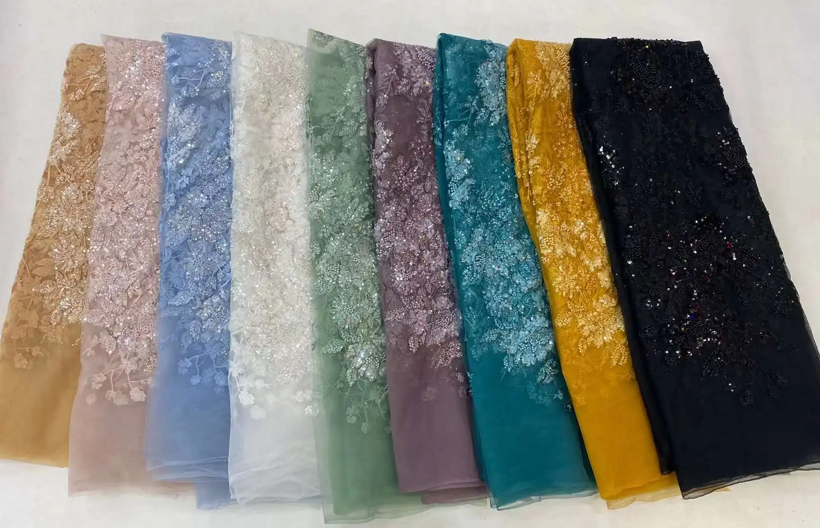 Роскошная кружевная ткань ручной - Фотография_4