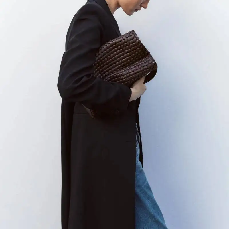 Сумка woven effect bucket - Фотография_5