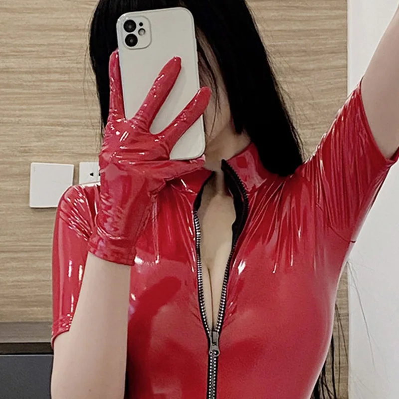 Женские яркие кожаные перчатки из пвх - Фотография_5