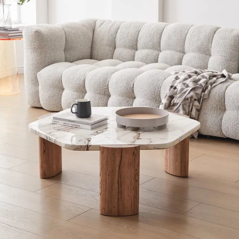 Журнальный столик в скандинавском стиле для гостиной