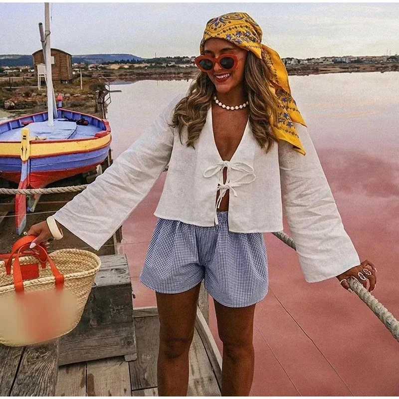 Новинка 2026: белые укороченные блузки для женщин - Фотография_5