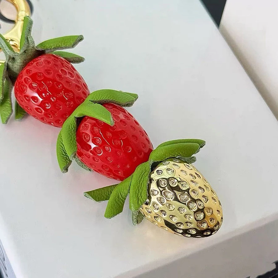 Сумка из воловьей кожи с ягодами - Фотография_6