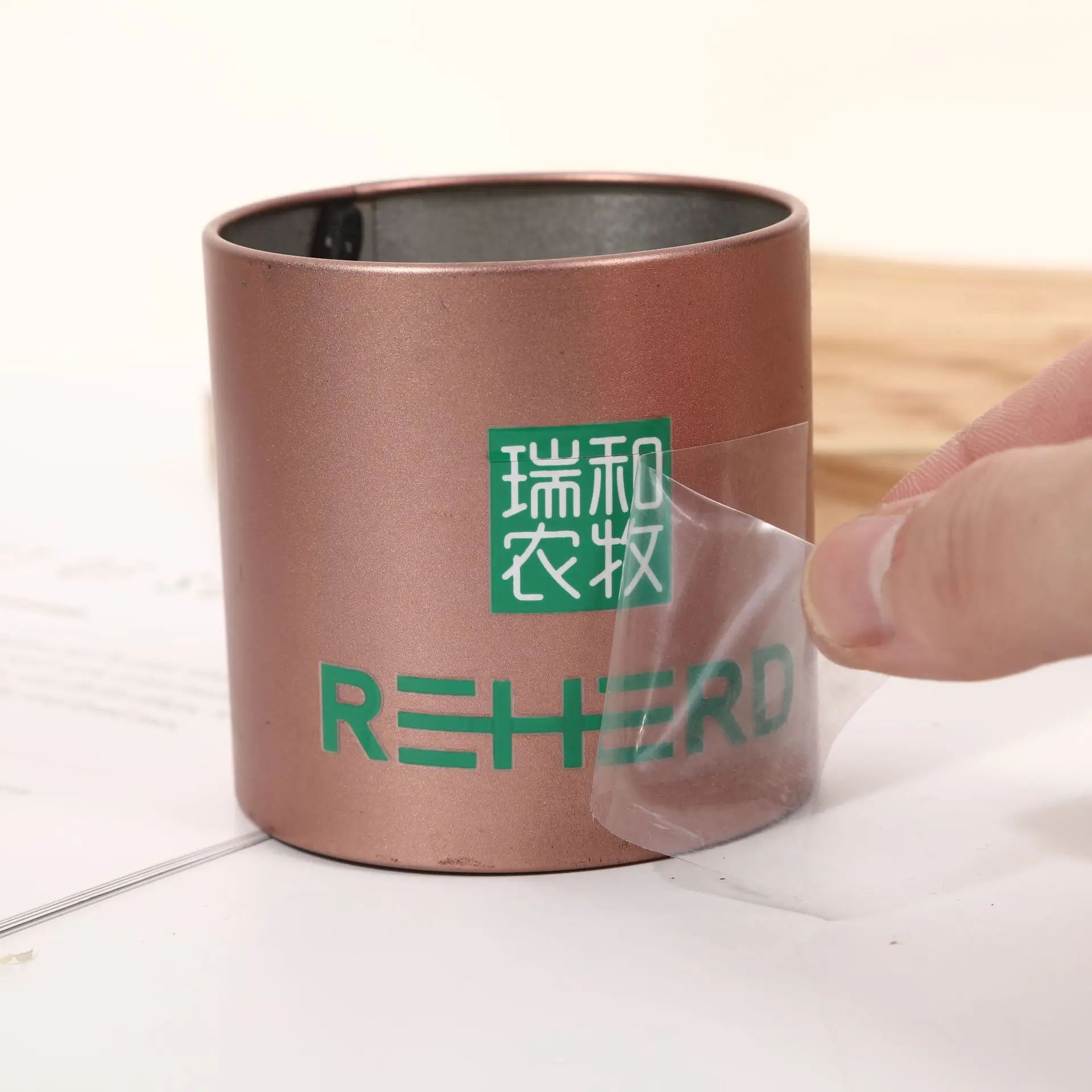 Пользовательские металлические наклейки с уф-переносом