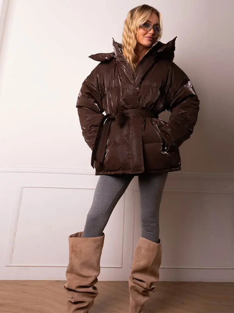 Женская осенне-зимняя куртка с капюшоном на хлопковой подкладке - Фотография_6