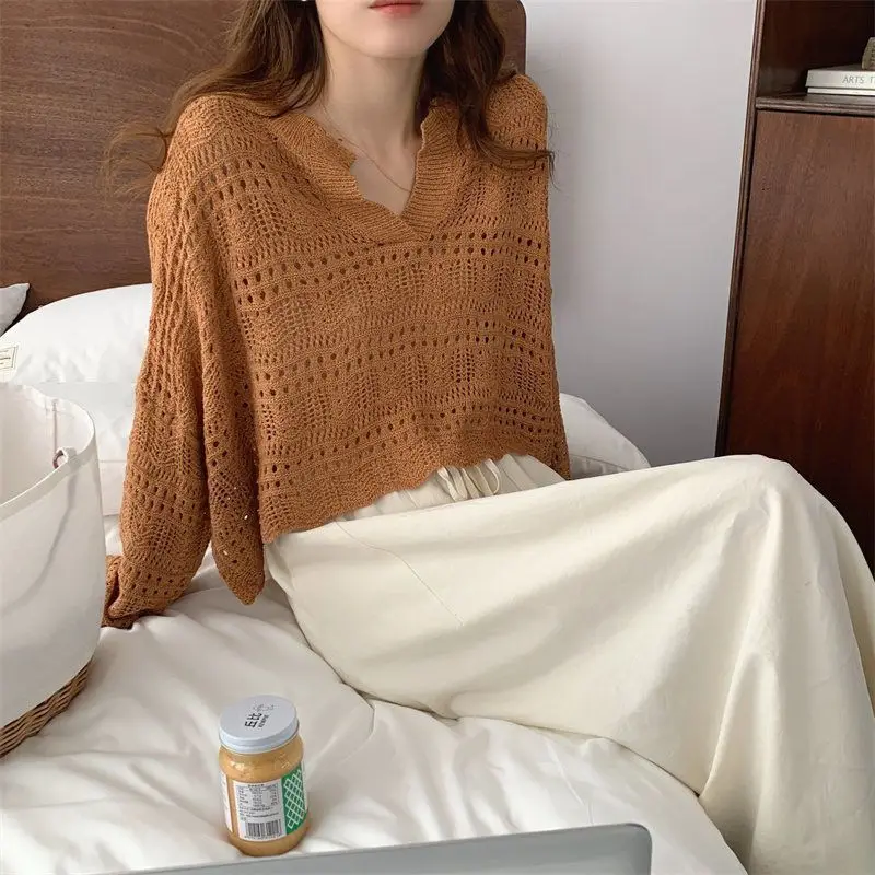 Женский пуловер поло с перфорацией - Фотография_5