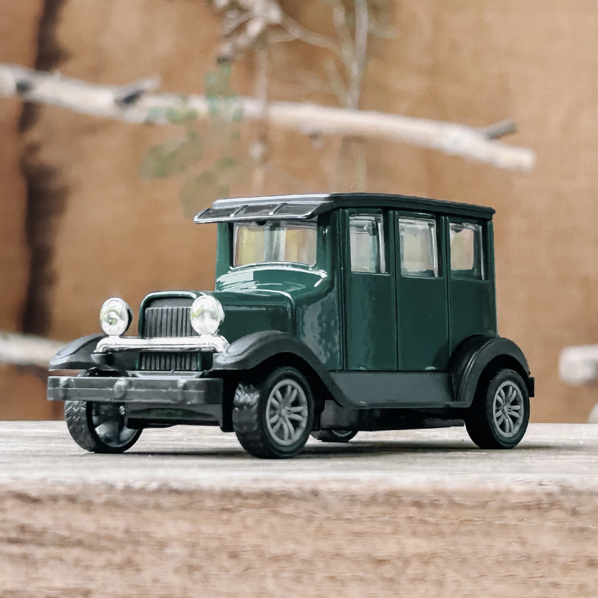 Винтажный литой автомобиль из сплава 1:43 - Фотография_3