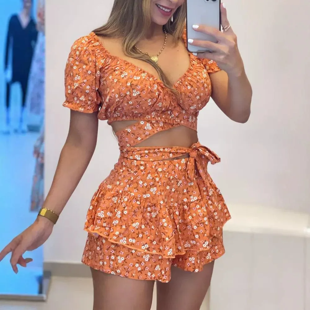 Женский комбинезон с цветочным принтом - Фотография_3