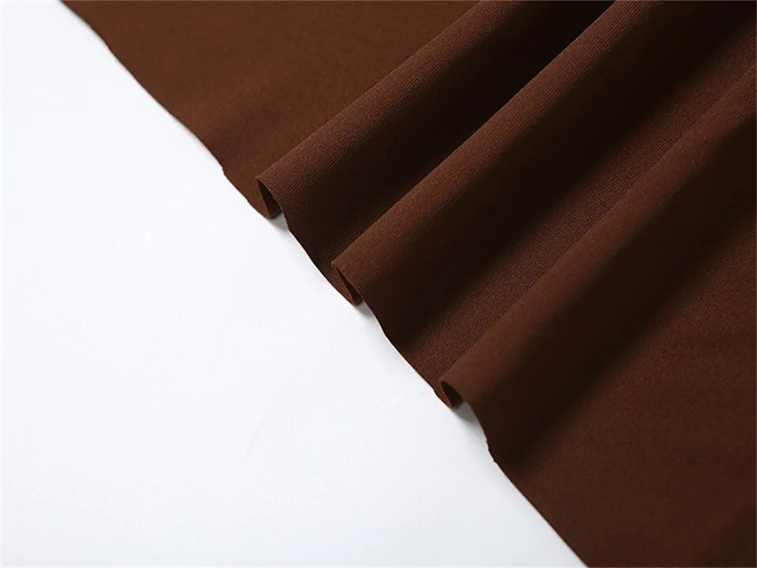 Кофейный цвет с вырезом лодочкой - Фотография_6