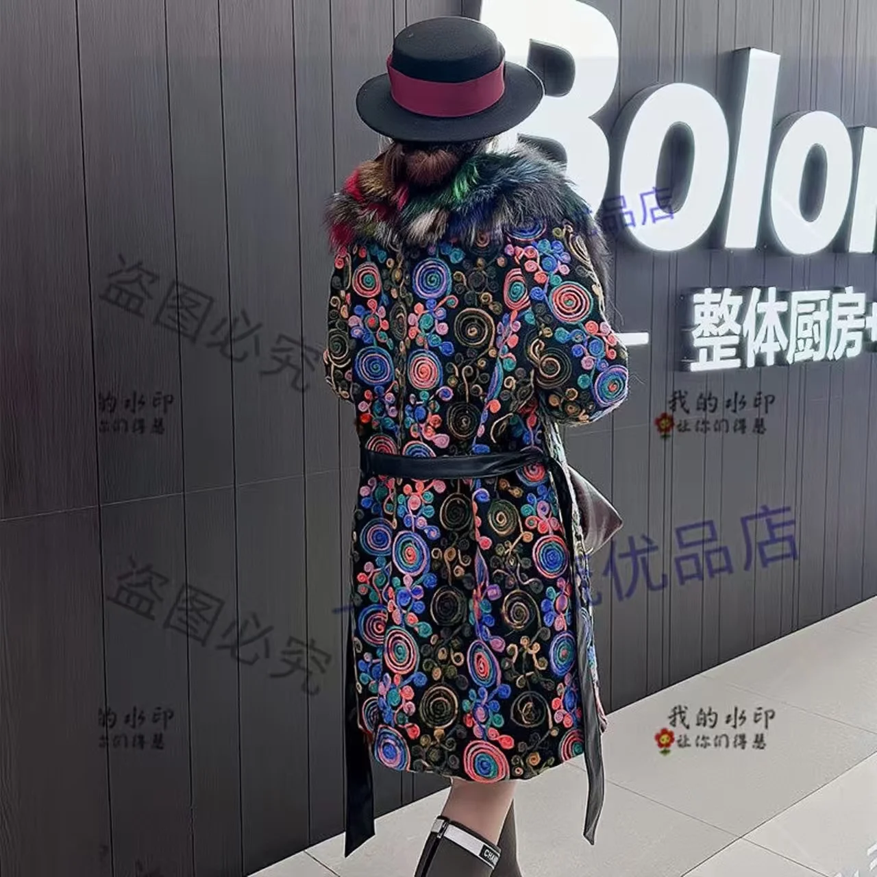 Женская шуба из искусственного меха - Фотография_2