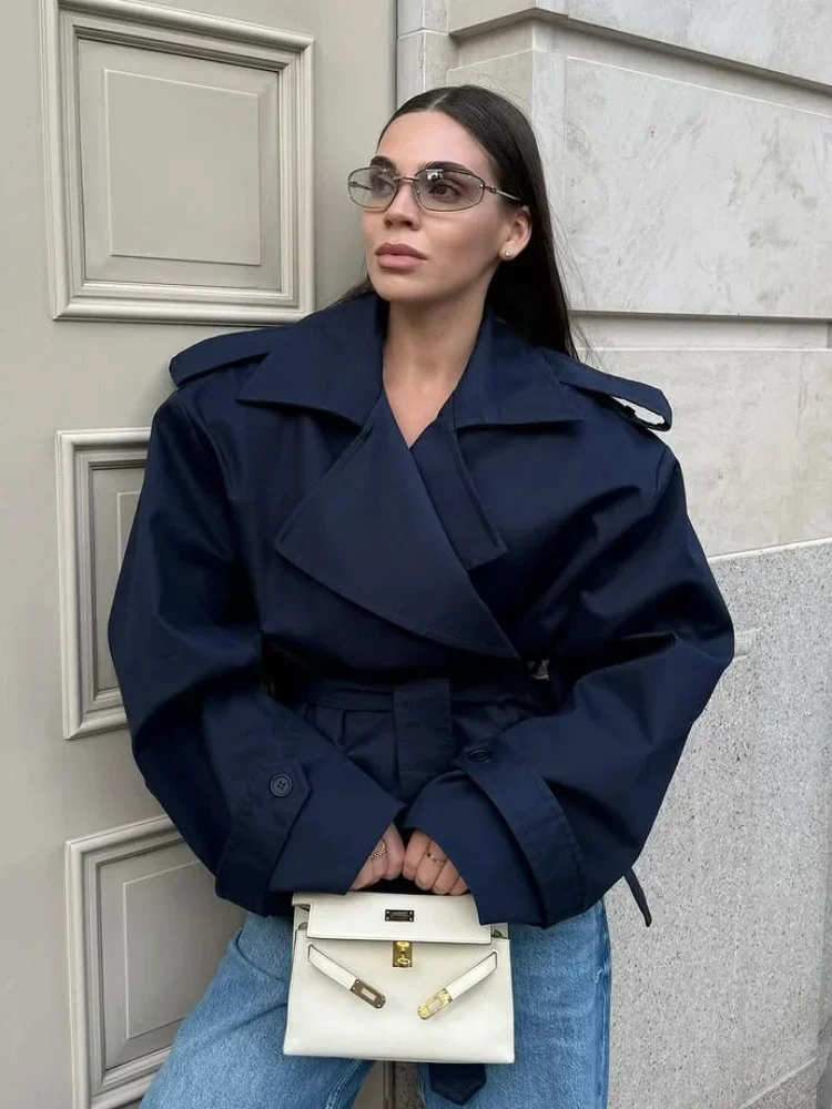 Женская ветровка на шнуровке - Фотография_6